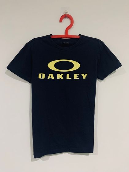 แขนสั้น อื่นๆ อื่นๆ เสื้อยืด OAKLEY แท้ 💯 size M ขนาดอก 20 ยาว 27 นิ้ว สภาพใหม่มาก สีดำสนิท ทรงสวย เนื้อผ้านิ่มมาก หายากน่าสะสมครับ