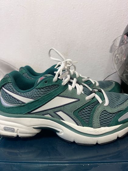 รองเท้าผ้าใบ reebok รูปที่ 5