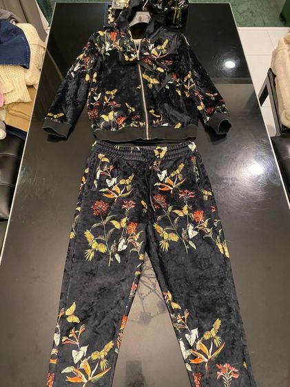 กุชชี่ การ์เดน เสื้อและกางเกง สภาพใหม่เอี่ยม  รูปที่ 2