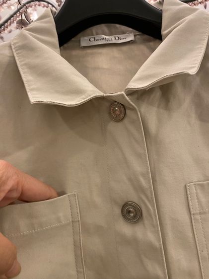 คริสเตียนดิออร์(ติดจองค่ะ) เสื้อเชิ้ตสภาพใหม่เอี่ยม รูปที่ 3