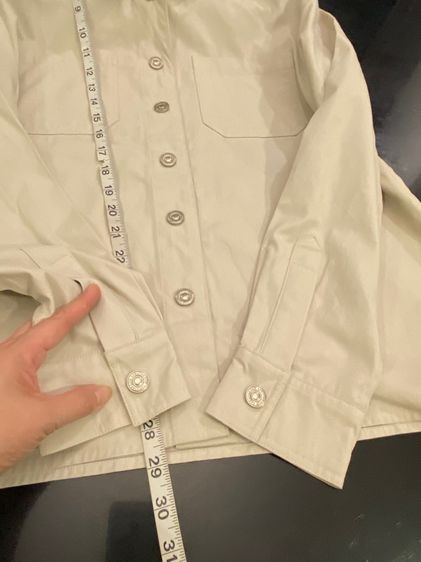 คริสเตียนดิออร์(ติดจองค่ะ) เสื้อเชิ้ตสภาพใหม่เอี่ยม รูปที่ 10