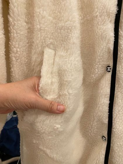 ชาแนล เสื้อโค้ทกันหนาว เนื้อผ้าขนแกะนุ่มไ สภาพใหม่เอี่ยม รูปที่ 3