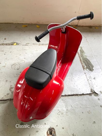 รถถีบเด็ก เวสป้า สีแดง สะสม รูปที่ 8