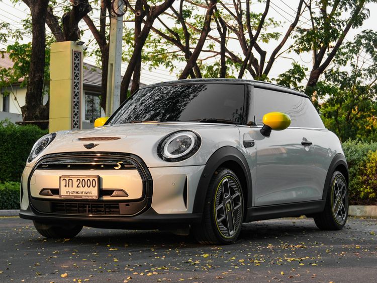 รถ Mini Hatch Cooper SE สี เทา