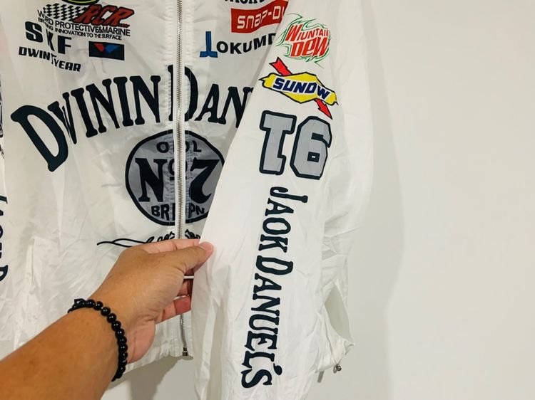 เสื้อแจ็คเก็ต แท้ 💯 size L วัดจริงขนาด อก 22.5 ยาว 27 นิ้ว สภาพใหม่มาก ดีเทลสวยเรียบตัดเย็บงานดีมาก ทรงสวย หายากน่าสะสมครับ รูปที่ 5