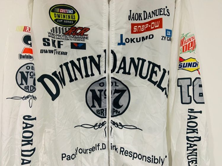 เสื้อแจ็คเก็ต แท้ 💯 size L วัดจริงขนาด อก 22.5 ยาว 27 นิ้ว สภาพใหม่มาก ดีเทลสวยเรียบตัดเย็บงานดีมาก ทรงสวย หายากน่าสะสมครับ รูปที่ 2