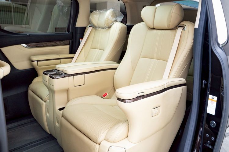 Toyota Alphard 2019 3.5 Executive Lounge Van เบนซิน ไม่ติดแก๊ส เกียร์อัตโนมัติ ดำ รูปที่ 3