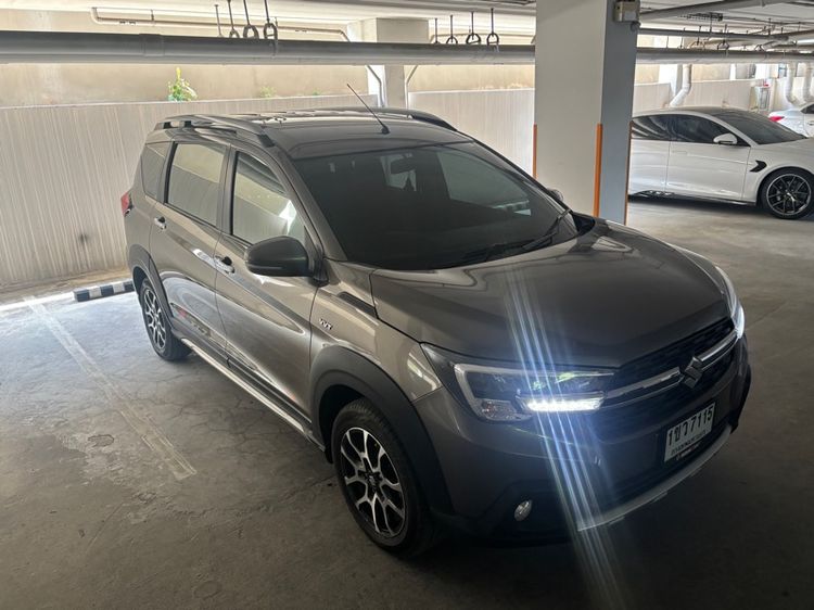 รถ Suzuki XL7 1.5 GLX สี น้ำตาล