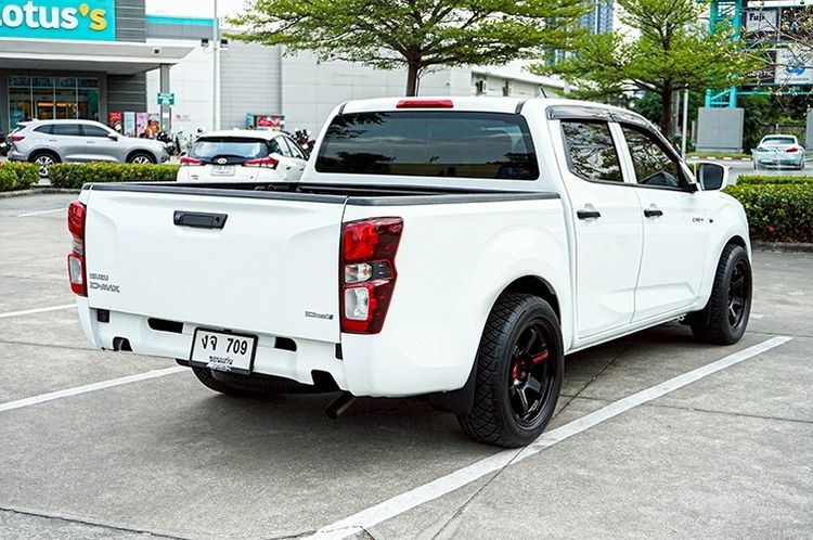 Isuzu D-MAX 2023 1.9 S Pickup ดีเซล ไม่ติดแก๊ส เกียร์ธรรมดา ขาว รูปที่ 3