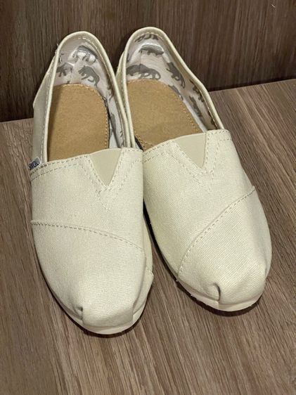 รองเท้าคัชชู Tom