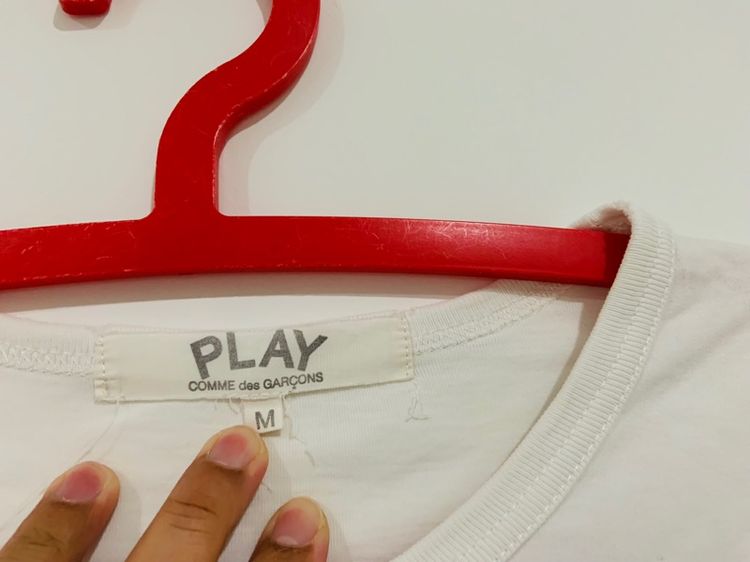 เสื้อกร้าม FRED PERRY แท้ 💯 size M วัดจริงขนาด อก 19 ยาว 26 นิ้ว สภาพดีมาก ลายสวย เนื้อผ้าดีมาก หายากน่าสะสมครับ รูปที่ 3