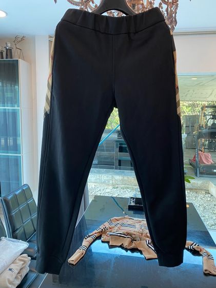 เบอร์เบอรึ่ กางเกงขายาว สภาพใหม่เอี่ยม เนื้อผ้าดีมาก รูปที่ 2