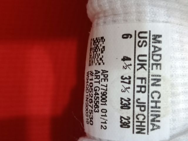 พร้อมขายและส่งมอบ...รองเท้าเทนนิสหญิง Adidas สภาพดี พื้นเต็ม ราคาไม่แพง ส่งให้ฟรี.. รูปที่ 7
