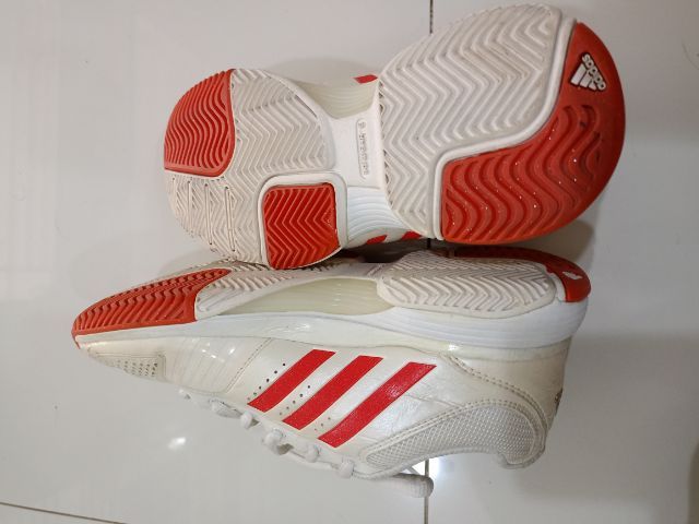 พร้อมขายและส่งมอบ...รองเท้าเทนนิสหญิง Adidas สภาพดี พื้นเต็ม ราคาไม่แพง ส่งให้ฟรี.. รูปที่ 10