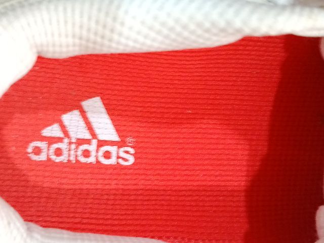 พร้อมขายและส่งมอบ...รองเท้าเทนนิสหญิง Adidas สภาพดี พื้นเต็ม ราคาไม่แพง ส่งให้ฟรี.. รูปที่ 5