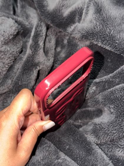 เคสนำเข้าจากเกาหลี iPhone 17 Pro Max แท้ Casetify – Pillow Case (Ruby Red Bow) รูปที่ 4