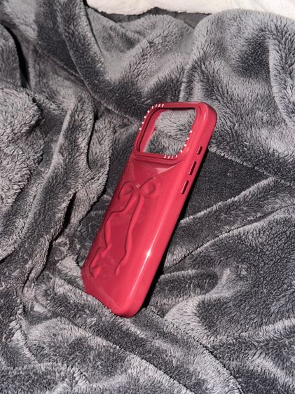 เคสนำเข้าจากเกาหลี iPhone 17 Pro Max แท้ Casetify – Pillow Case (Ruby Red Bow) รูปที่ 2