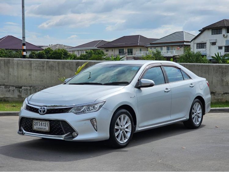 รถ Toyota Camry 2.4 Hybrid สี บรอนซ์เงิน