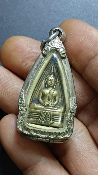 หลวงพ่อโสธร สองหน้า 5757 วงแหวน พร้อมตลับ ตาม ภาพ