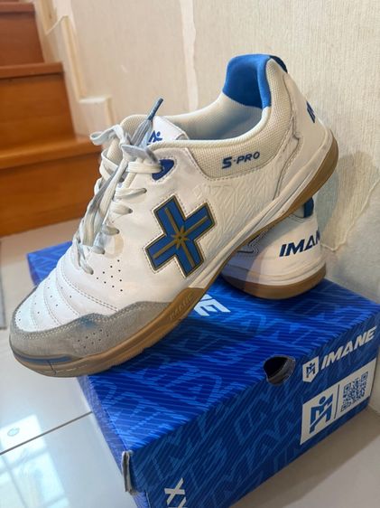 รองเท้าฟุตซอล