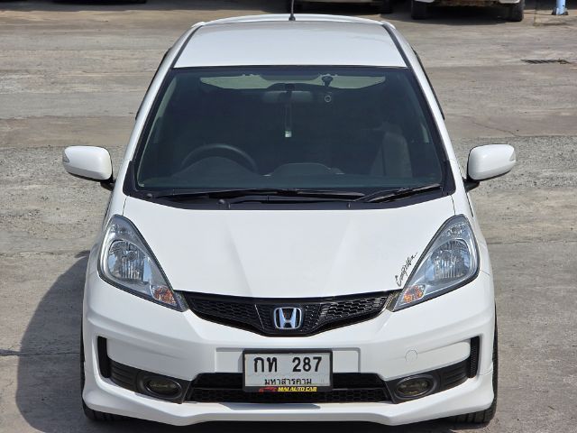 Honda Jazz 2013 1.5 SV i-VTEC Utility-car เบนซิน ไม่ติดแก๊ส เกียร์อัตโนมัติ ขาว รูปที่ 2
