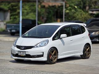 Honda Jazz 1.5  ตัวท็อปสุด SV AT 2013 
