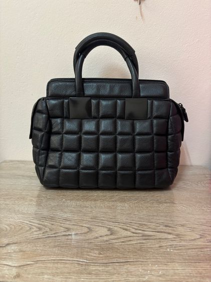 หญิง อื่นๆ กระเป๋าถือ SANGA Black Quilted Leather Handbag หนังแท้ สีดำ ทรงสวยสภาพดี