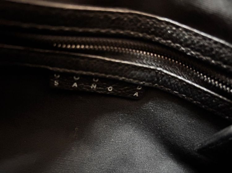 กระเป๋าถือ SANGA Black Quilted Leather Handbag หนังแท้ สีดำ ทรงสวยสภาพดี รูปที่ 4