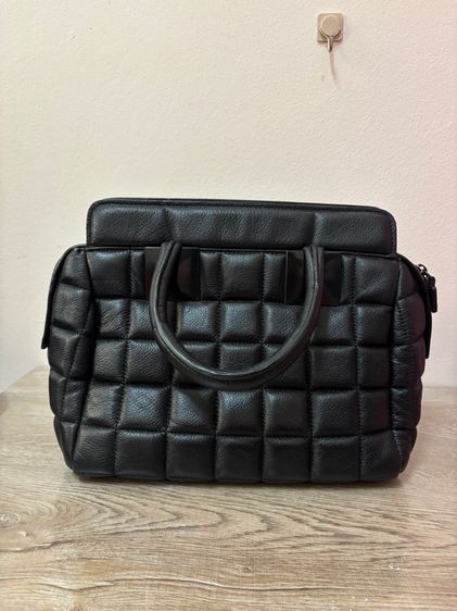 กระเป๋าถือ SANGA Black Quilted Leather Handbag หนังแท้ สีดำ ทรงสวยสภาพดี รูปที่ 5