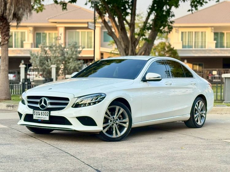 รถ Mercedes-Benz C-Class C220 สี ขาว