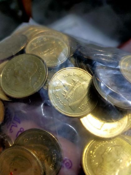 เหรียญ 2 บาทสีทอง รูปที่ 4