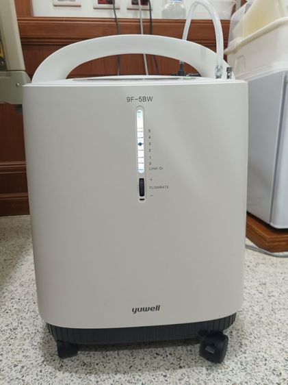 เครื่องผลิตออกซิเจน 5 ลิตร Yuwell 9F-5BW สภาพเยี่ยมใช้งานน้อย