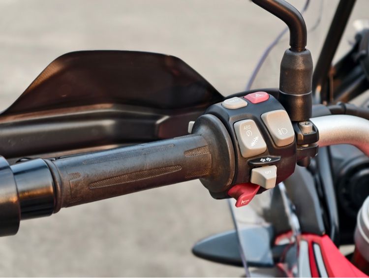 F800GSA ถังน้ำมันใหญ่ รูปที่ 15