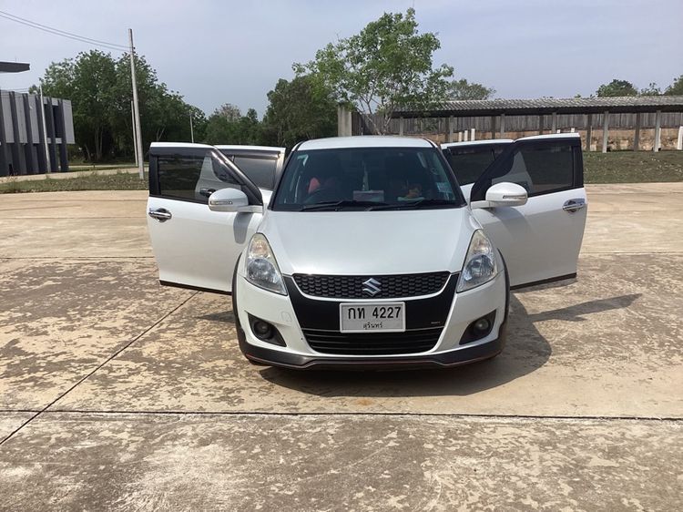 รถ Suzuki Swift 1.2 GLX สี ขาว
