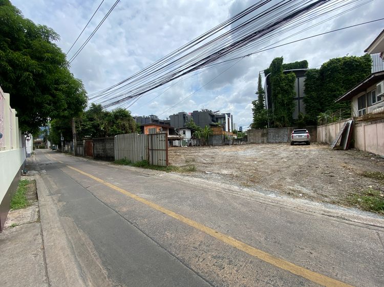 ขายที่ดินเปล่า สุขุมวิท 65 ซอยชัยพฤกษ์ เหมาะสร้างบ้าน ใกล้ BTS เอกมัย