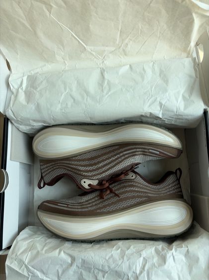 รองเท้า Nike Vomero Plus 10.5 US รูปที่ 4