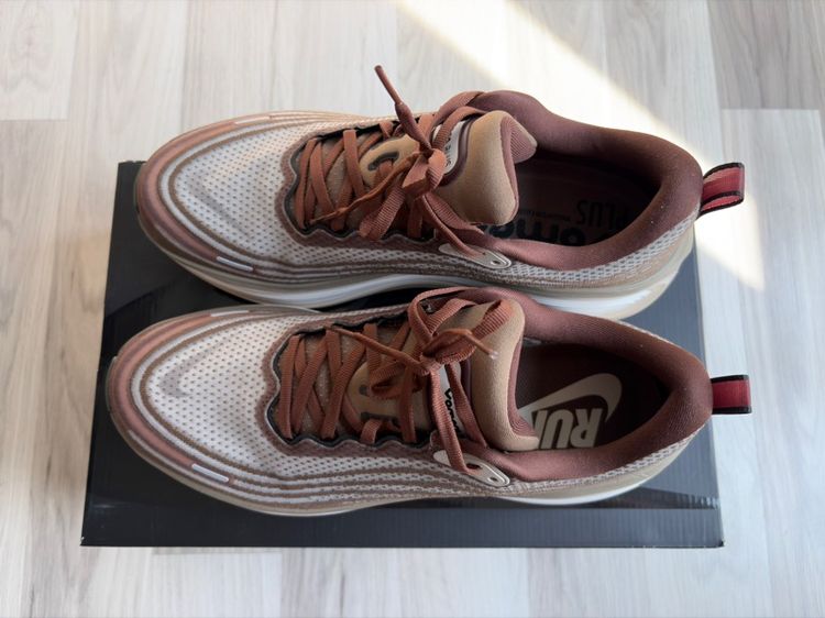 รองเท้า Nike Vomero Plus 10.5 US รูปที่ 2