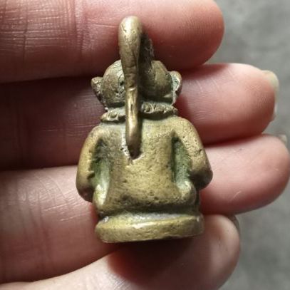 รูปหล่อเก่าๆ รูปที่ 2