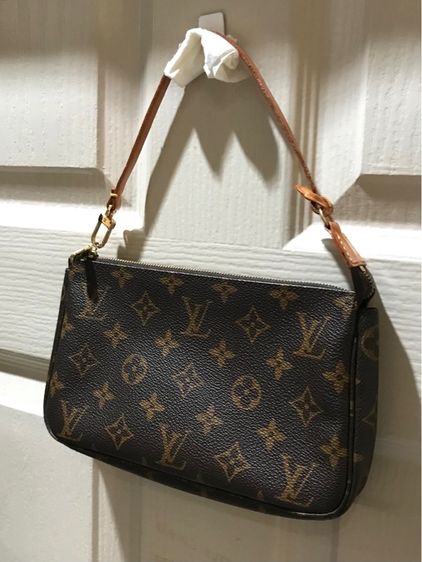 ไม่ระบุ น้ำตาล หนังเทียม Louis Vuitton แท้ สภาพดี ใช้น้อย