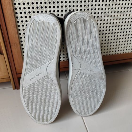 รองเท้าบู๊ทหนังแท้ GIVENCHY size 42วัดด้านในโดยประมาณ28cm มือสองขายตามสภาพขอคนรับได้ รูปที่ 5