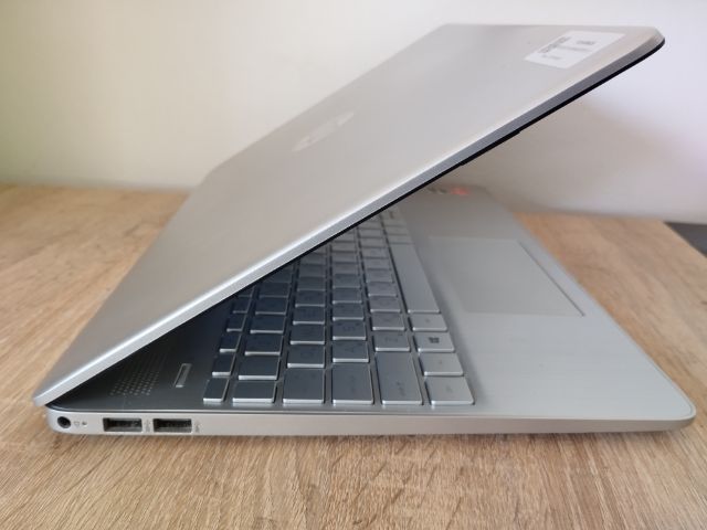 HP 15s AMD Ryzen5 3500 จอ15.6" เครื่องสวยน้ำหนักเบาพร้อมใช้ รูปที่ 4