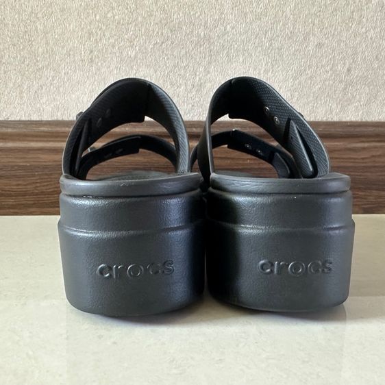 รองเท้า Crocs size W8 รูปที่ 3