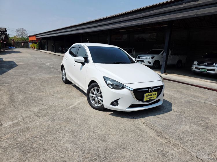 รถ Mazda Mazda 2 1.3 High Plus สี ขาว