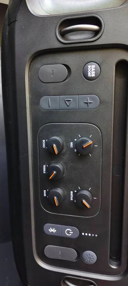 JBL PartyBox On-The-Go พร้อมไมค์ไร้สายคู่ แท้ เสียงแน่น ปาร์ตี้ครบชุด รูปที่ 10