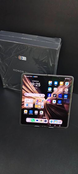 512 GB HONOR Magic V5 16GB 512GB ครบกล่อง ใช้งานประมาณ 1 เดือน ประกันศูนย์ถึง 09 2026