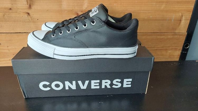 รองเท้าหนังสีดำ converse  รูปที่ 2