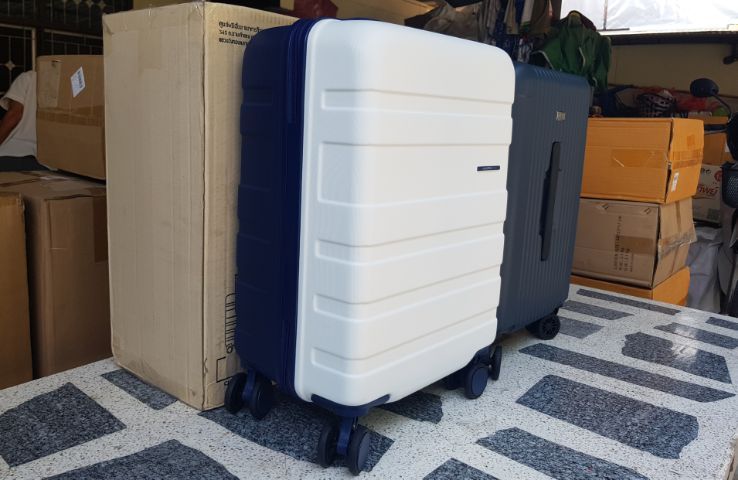 กระเป๋าเดินทางล้อลาก ขนาด 18-20 นิ้ว มือหนึ่ง รูปที่ 3