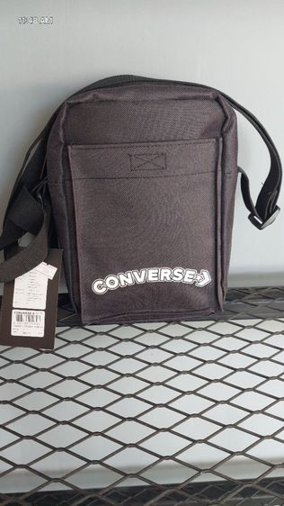 กระเป๋าสะพายข้าง converse