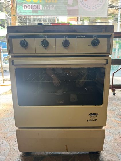 อุปกรณ์ในครัวอื่นๆ ขายด่วน เตาแก๊สพร้อมเตาอบตั้งพื้น SANYO ราคา4,000บาท เก็บเก่าไม่ได้ใช้งาน 