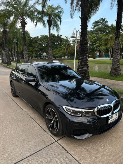รถ BMW Series 3 330Li สี ดำ